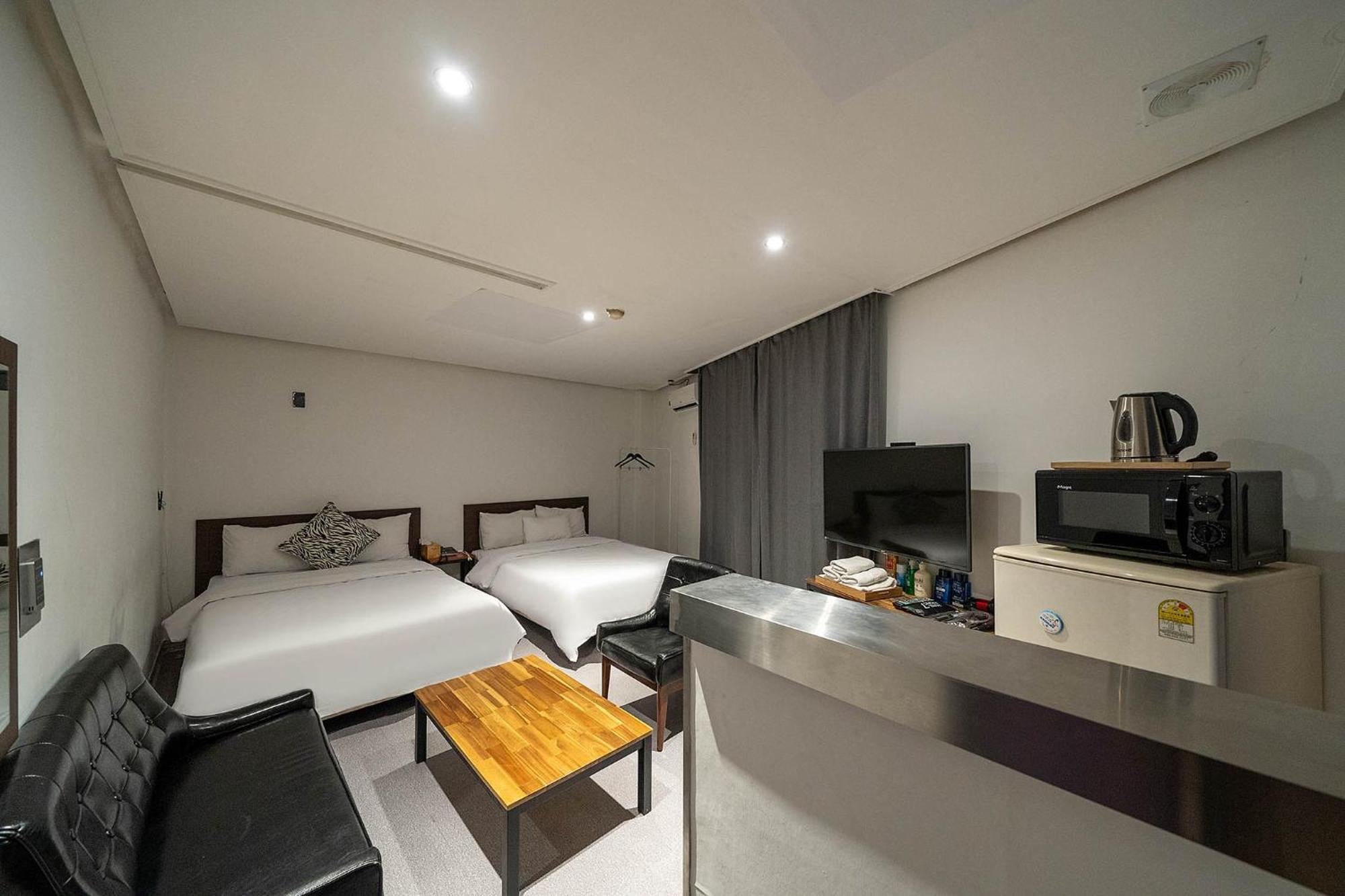 Pacific7 Hotel Pyeongtaek Ngoại thất bức ảnh